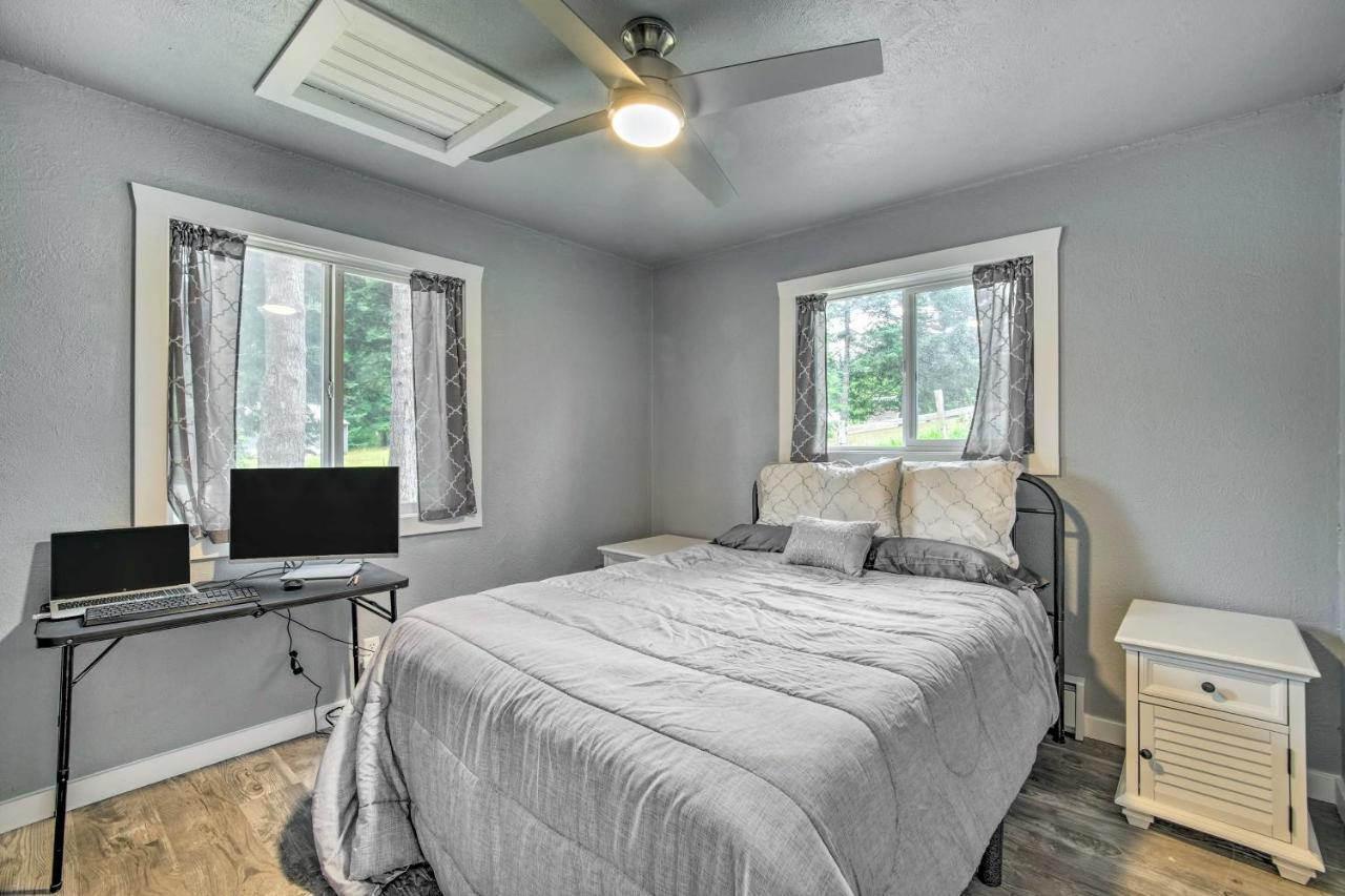 Cozy North Bend Getaway Near Dunes And Ocean! Lakeside Экстерьер фото