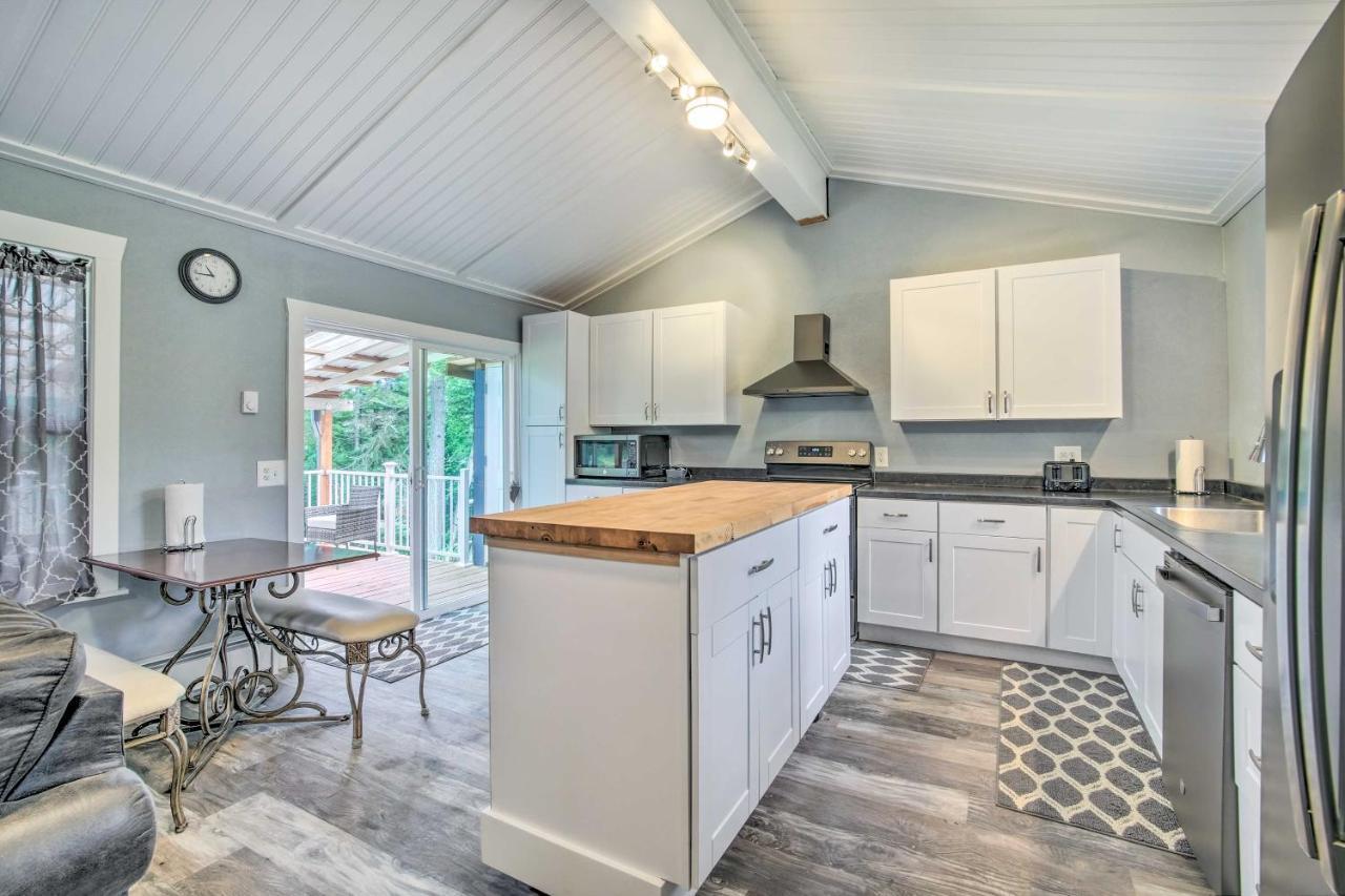 Cozy North Bend Getaway Near Dunes And Ocean! Lakeside Экстерьер фото