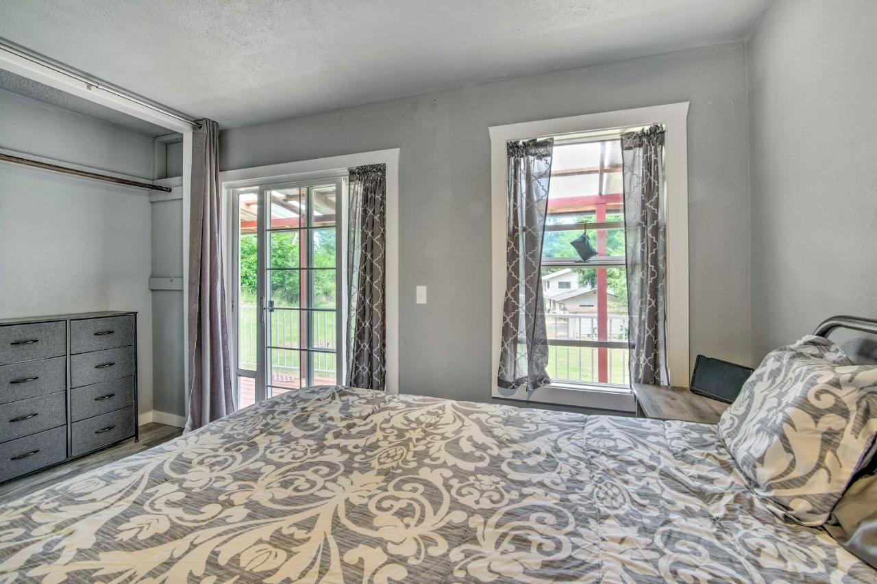 Cozy North Bend Getaway Near Dunes And Ocean! Lakeside Экстерьер фото